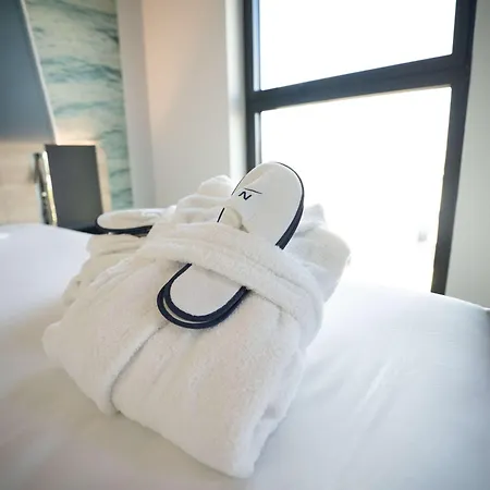 Novotel Centre Gare أنجير
