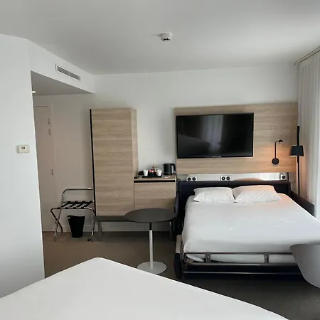 Otel Novotel Centre Gare Angers