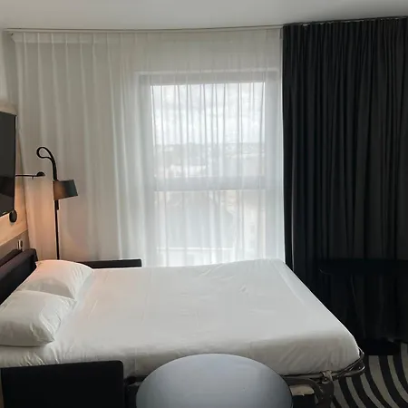Novotel Centre Gare 4* أنجير