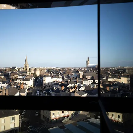 Novotel Centre Gare Hotel 4*