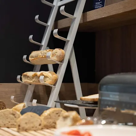 Novotel Centre Gare Hotel 4*