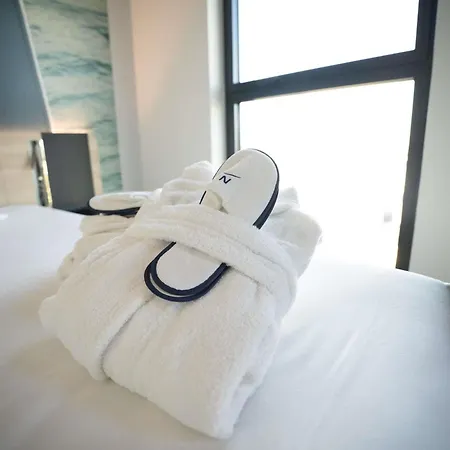 Novotel Centre Gare Hotel 4*