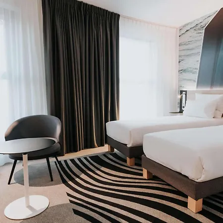 Otel Novotel Centre Gare Angers