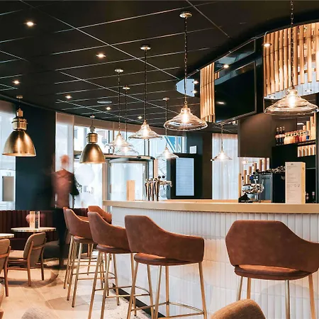 Hotell Novotel Centre Gare Angers