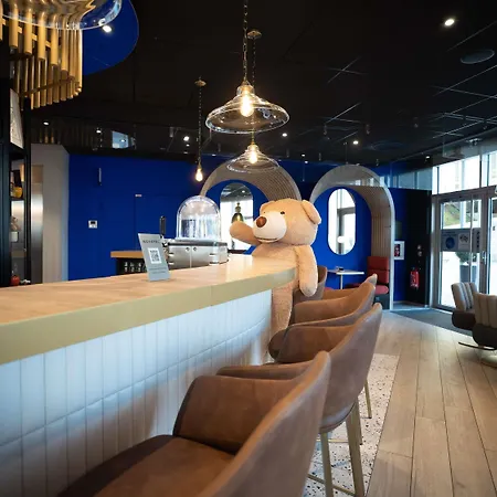 Novotel Centre Gare Hotel 4*