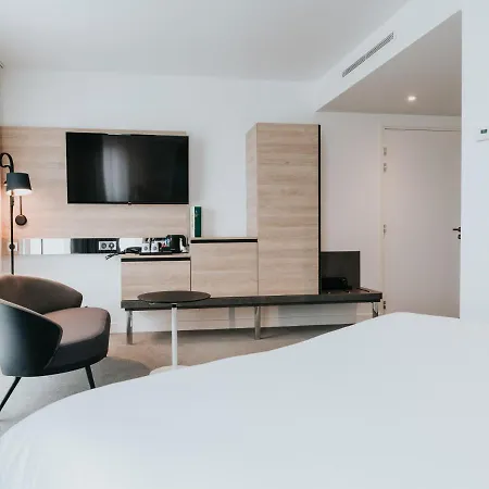 Novotel Centre Gare أنجير