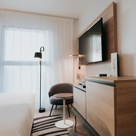 Готель Novotel Centre Gare Анже