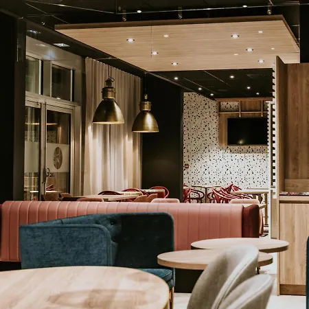 Готель Novotel Centre Gare 4*