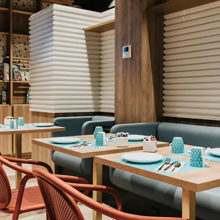 昂热中心车站诺富特酒店 酒店 昂热