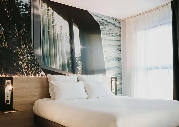 Novotel Centre Gare Otel 4*